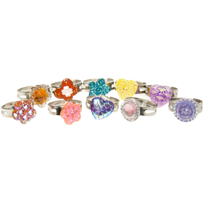 0431 RINGS HEARTSHAPED BOX