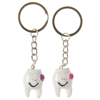 9292 KEYCHAIN TOOTH
